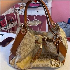 Brand new with no tags Micheal Kors purse